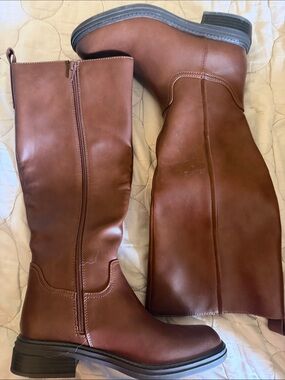 Naturalizer Women's Tall Zip Riding Boots in Chestnut